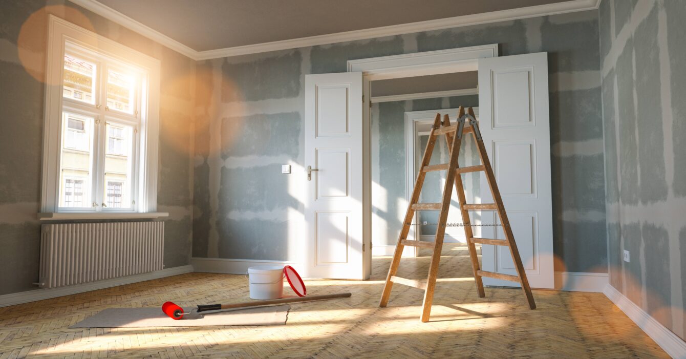 Room in renovation in elegant old apartment for relocation with Room in renovation in elegant old apartment for relocation with